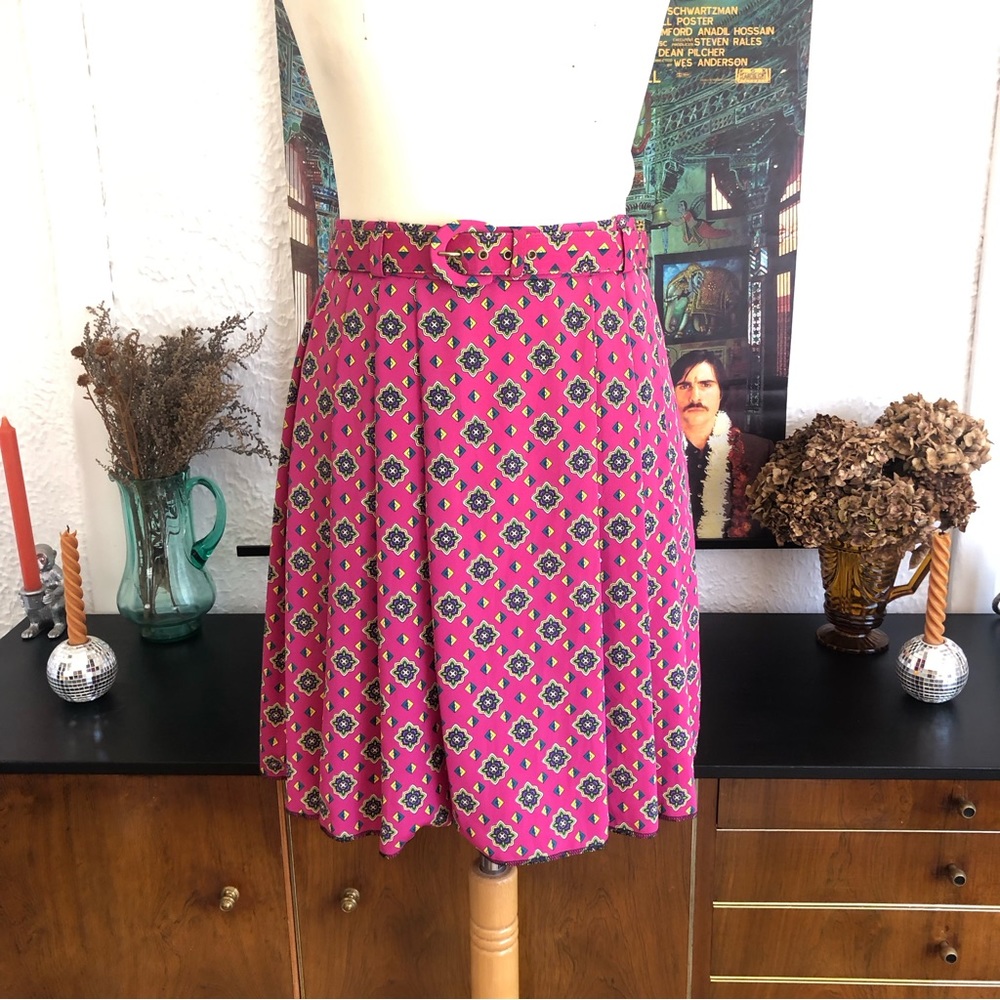 Vintage 1980’s Pink Paisley Pleat Mini Skirt Retro U.K. size 10 - Picture 1 of 6